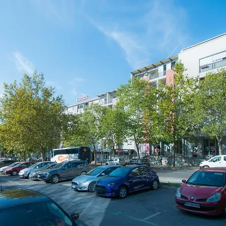 Nest Apartment